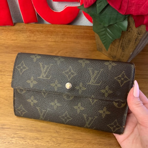 🎁 LOUIS VUITTON Monogram Porte Tresor Wallet - Picture 2 of 14